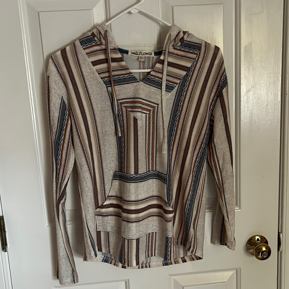 wallflower long sleeved thin hoodie